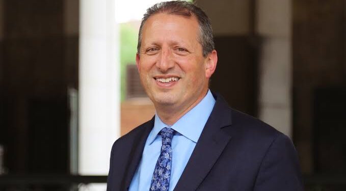 NYC Comptroller Brad Lander Announces Mayoral Bid, Challenging Eric Adams