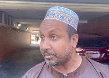 Cuomo’s Queens Mosque Visit Disrupted by Mamdani Supporters